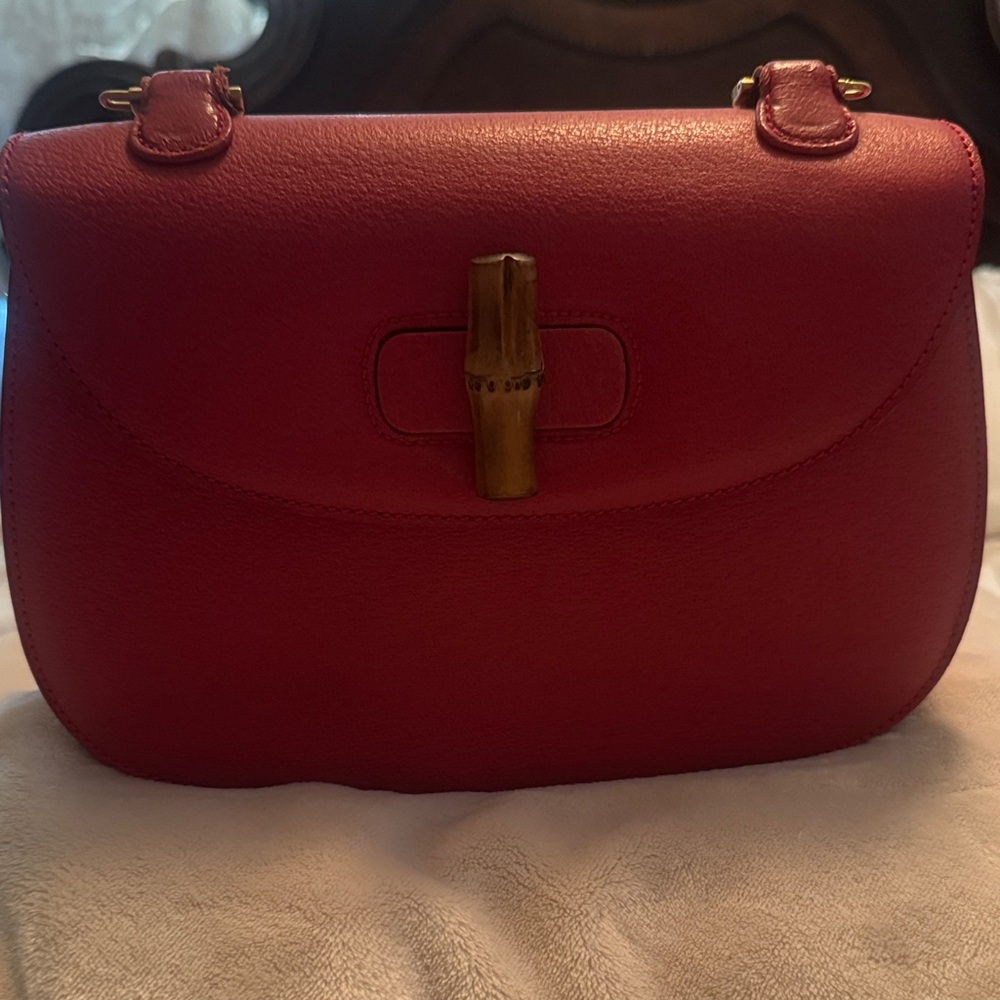 Gucci Red Leather Shoulder Bag with Bamboo Closure